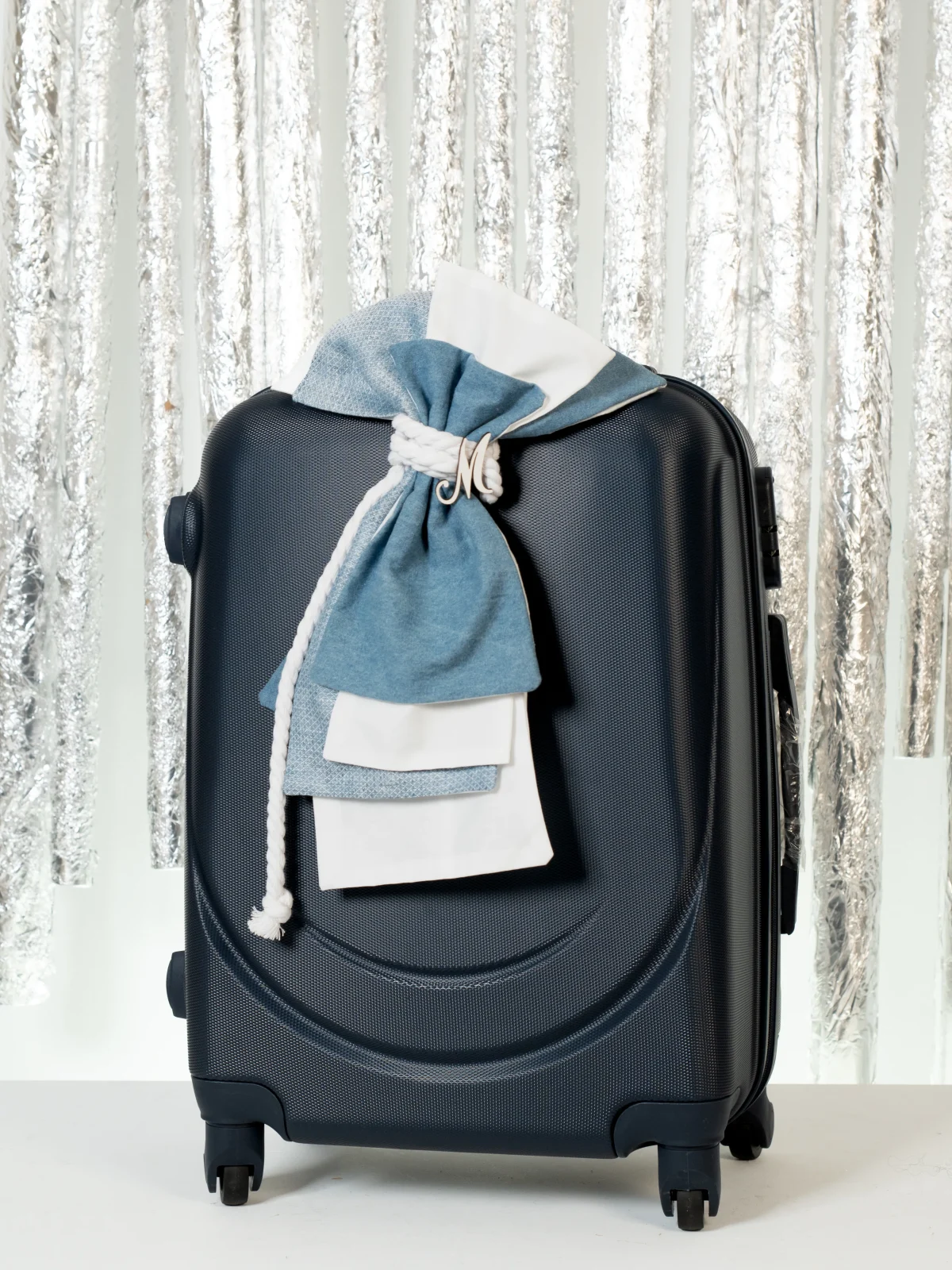 CHRISTENING SUITCASE B14011