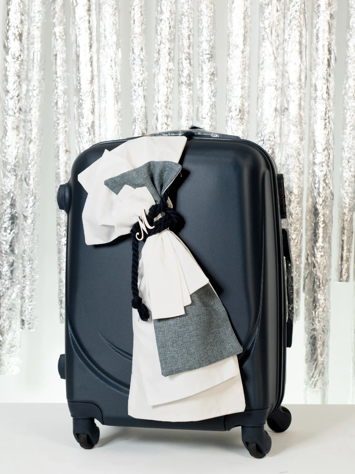 CHRISTENING SUITCASE B14013
