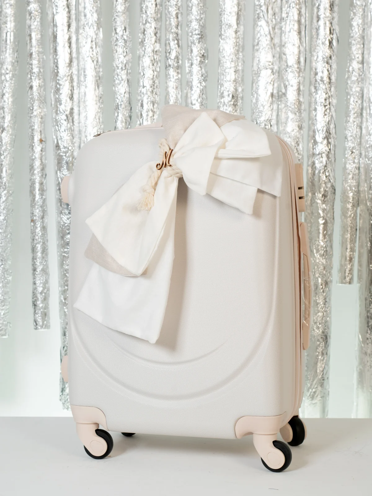 CHRISTENING SUITCASE B14023